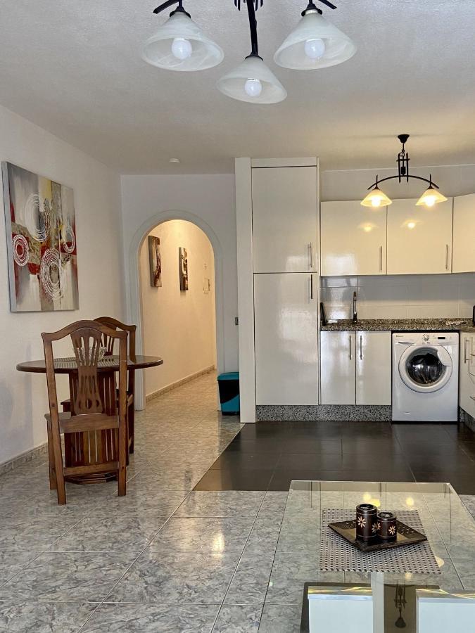 Victoria Court Modern 1 Bed Apartment Лос-Крістіанос Екстер'єр фото
