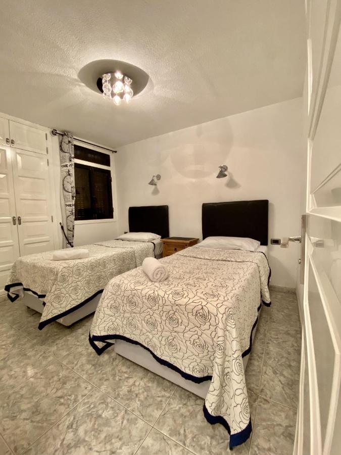 Victoria Court Modern 1 Bed Apartment Лос-Крістіанос Екстер'єр фото